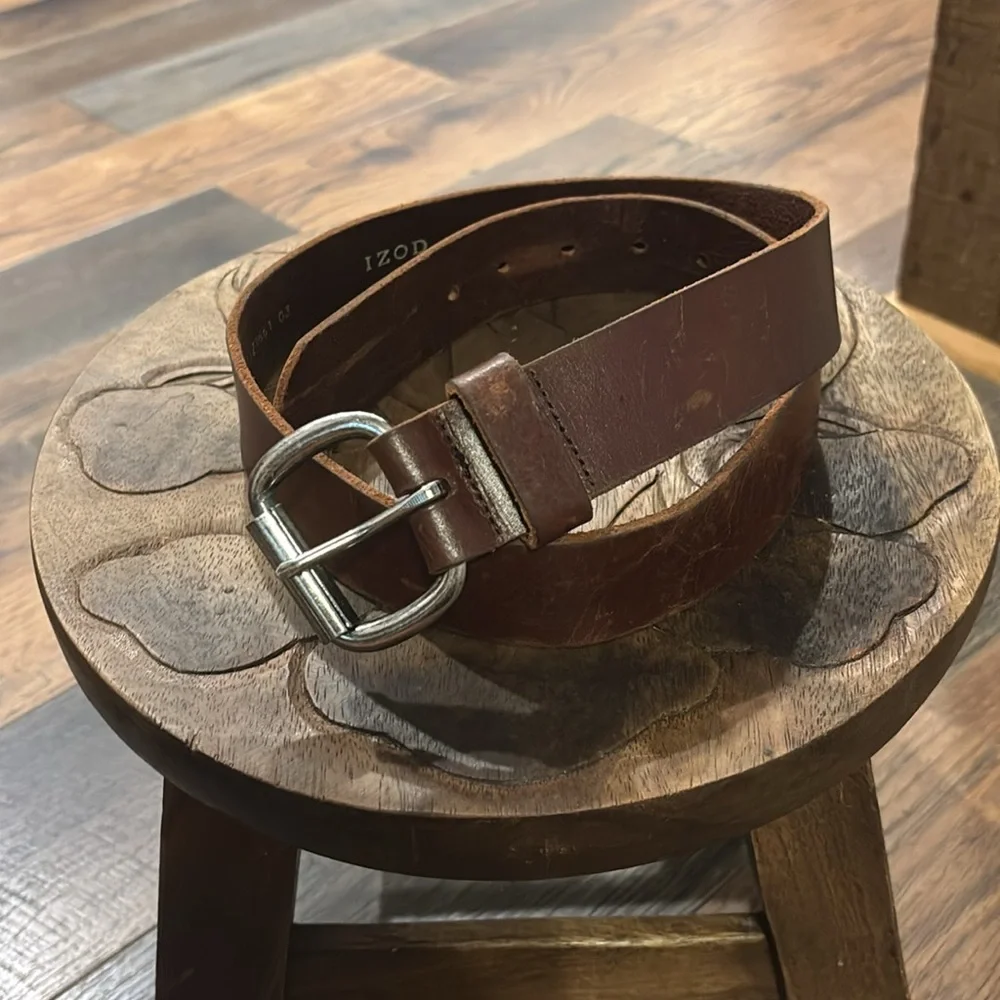 Izod Chestnut Genuine Leather Belt with Silver Buckle Size 34
